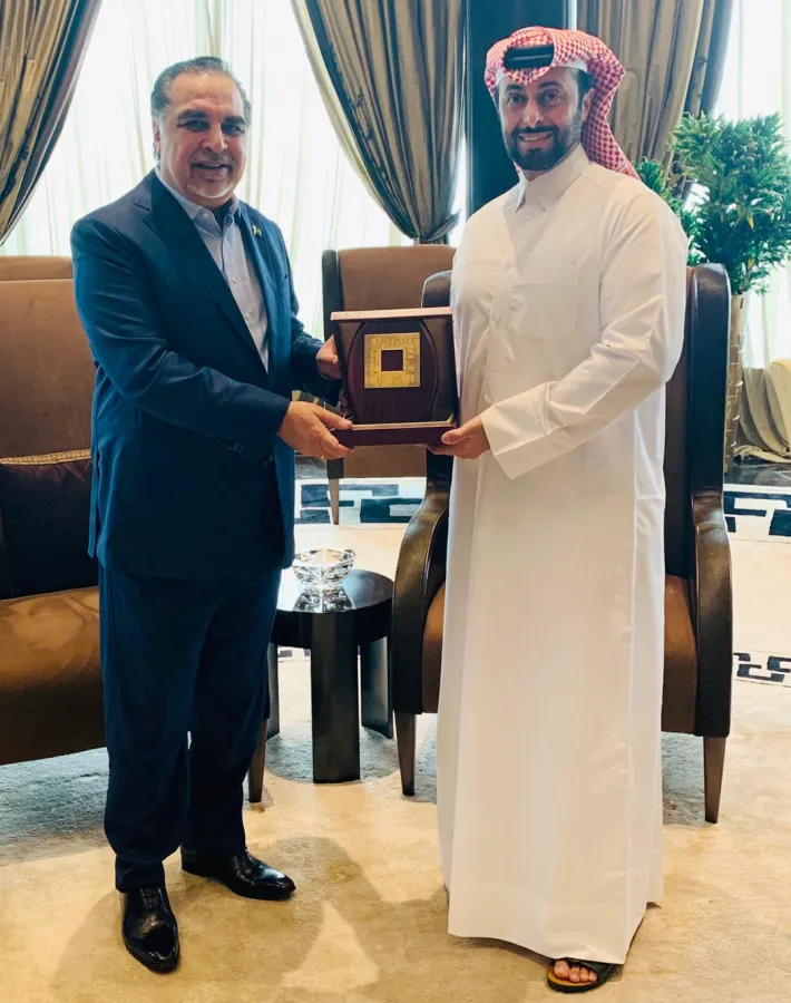 Governor of Sindh visits Qatari Diar Headquarters Governor of Sindh visits Qatari Diar Headquarters